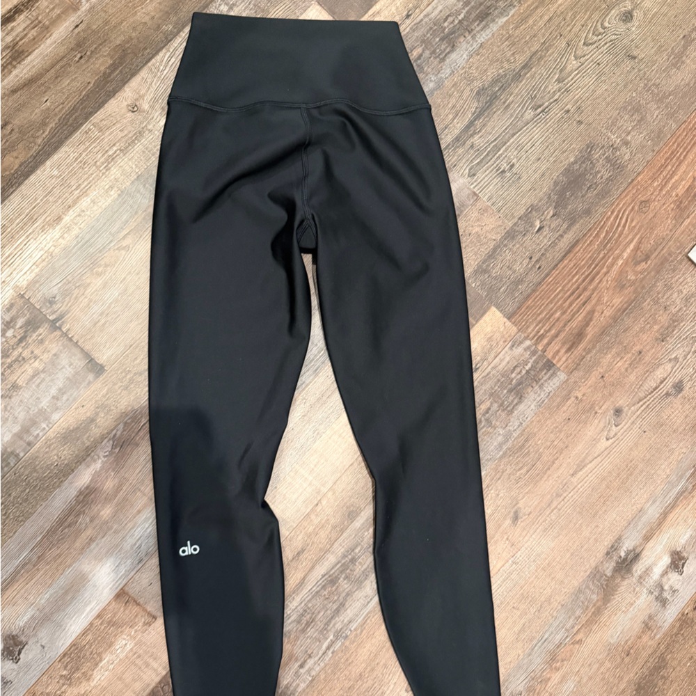 BRAND NEW ALO Yoga Black airlift leggings